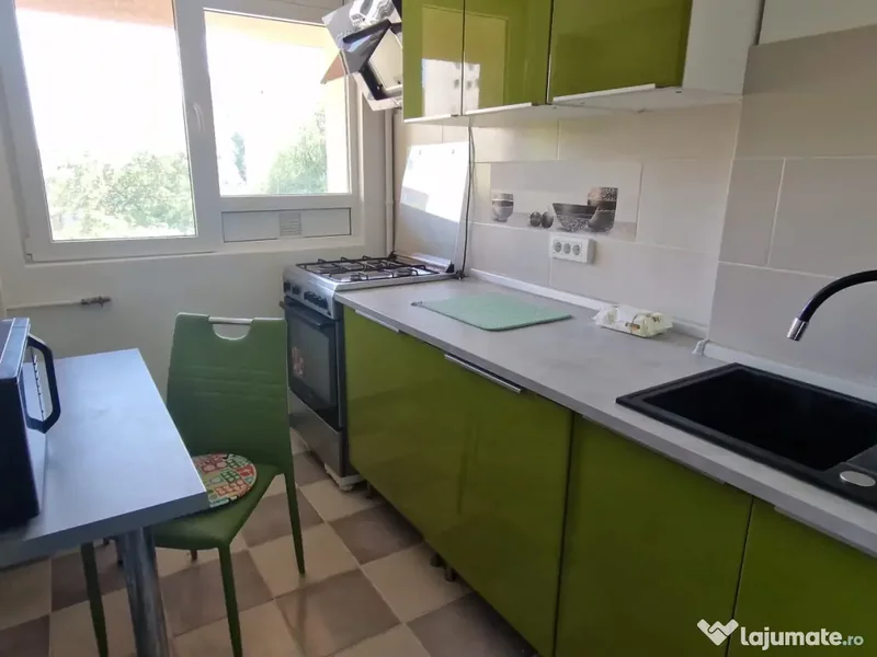 Dristor, ap. de inchiriat 2 camere,